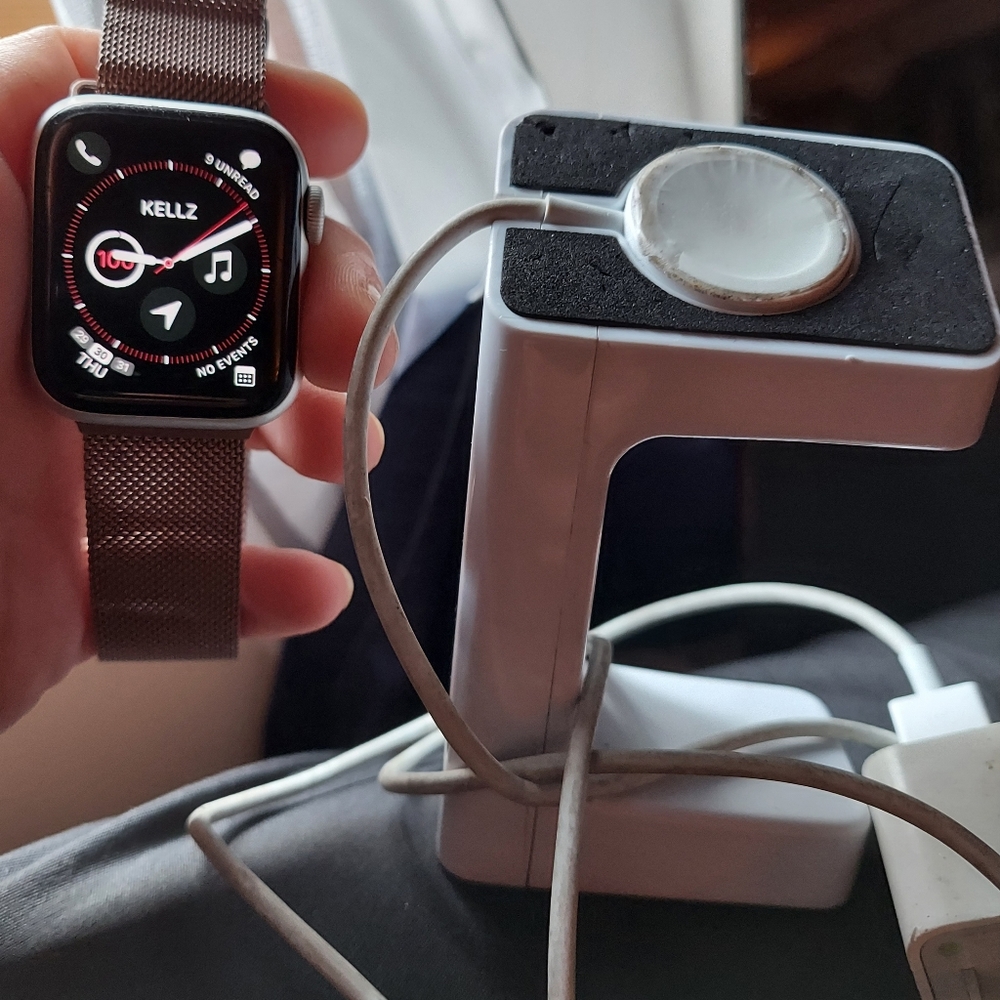 Apple Watch Series 4 (40mm) GPS & Cellular